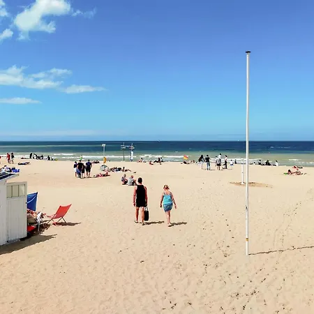 Апартаменты Awesome In With Wifi Остенде