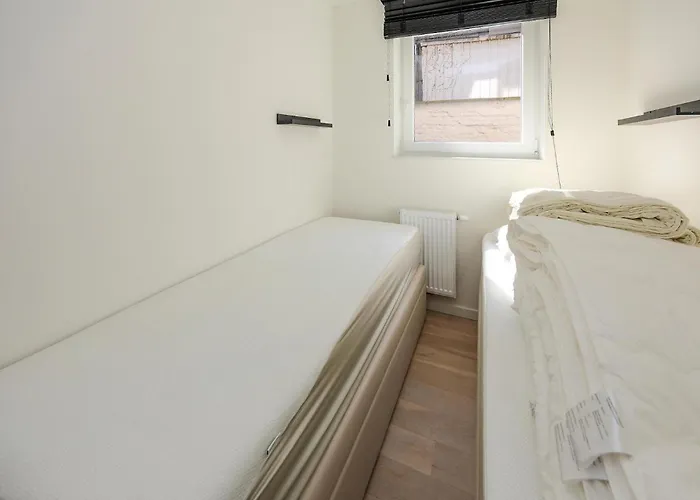 Апартаменты Awesome In With Wifi